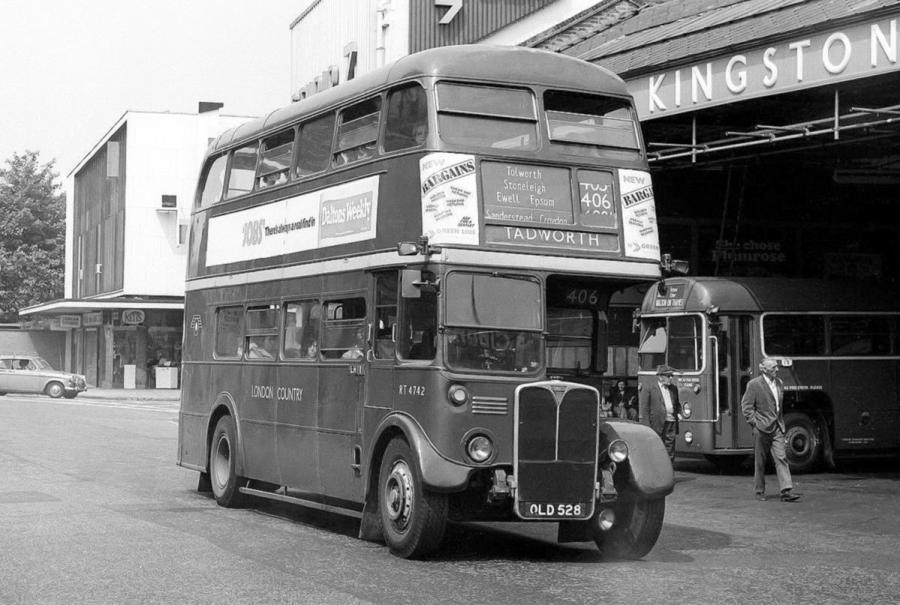  AEC Regent III RT Weymann (H30/26R) 1948 года  (фото 8 из 11)
